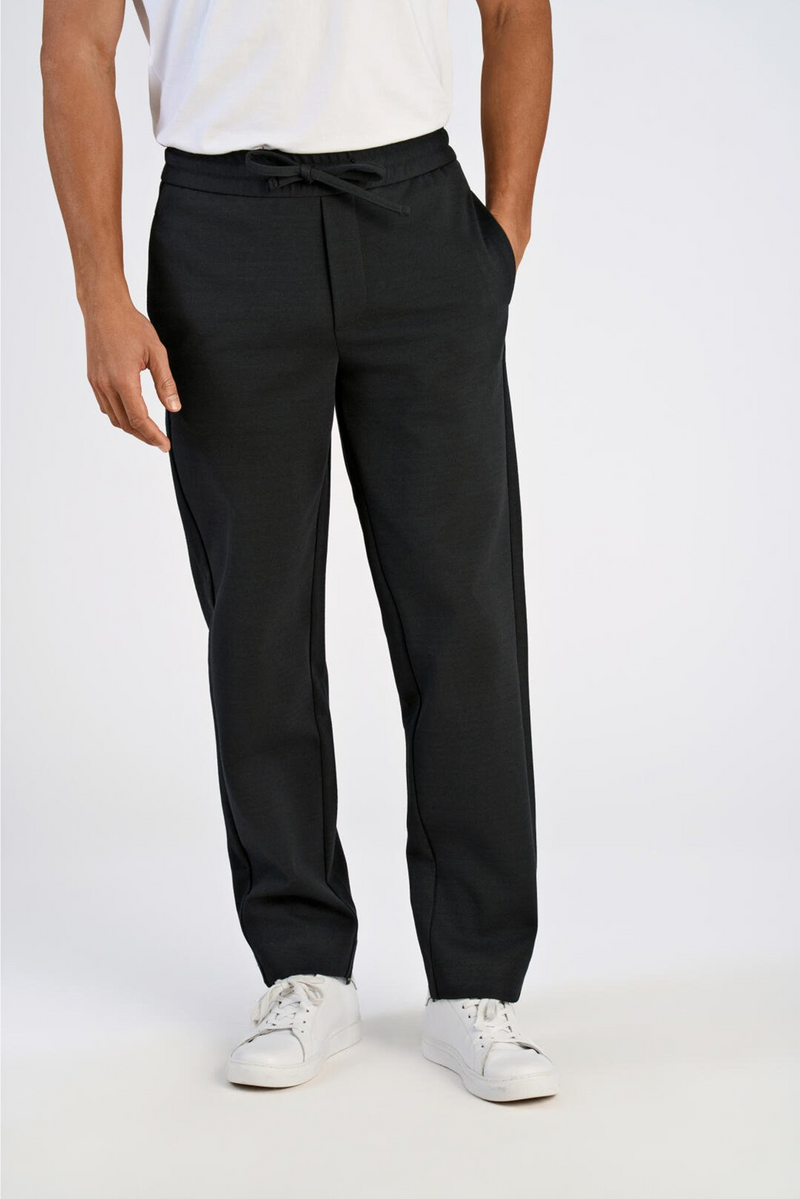 LINDBERGH Relax Fit Stoffhose Black